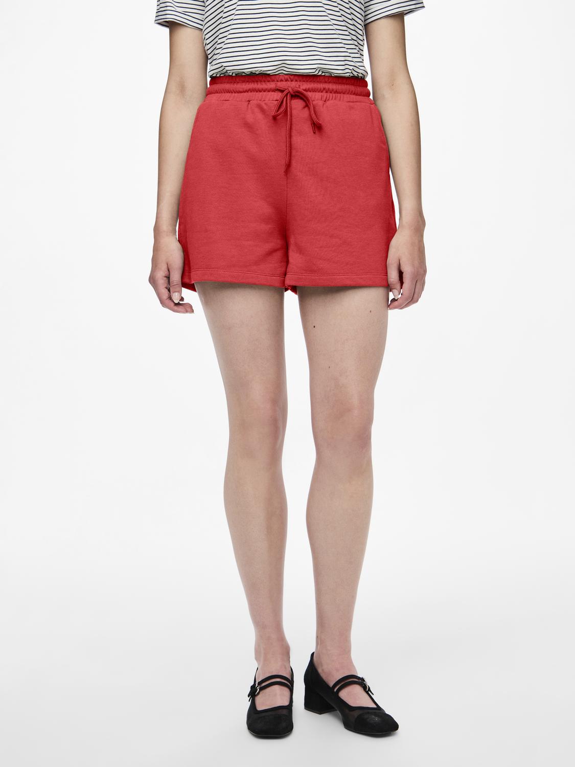 model_shot-front