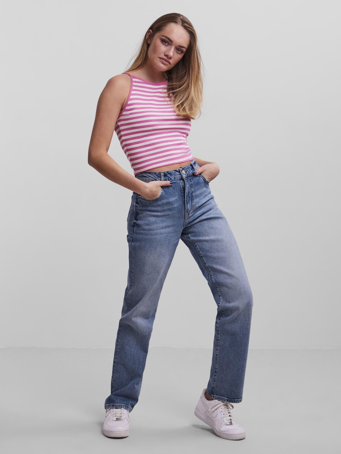 model_shot-front_full